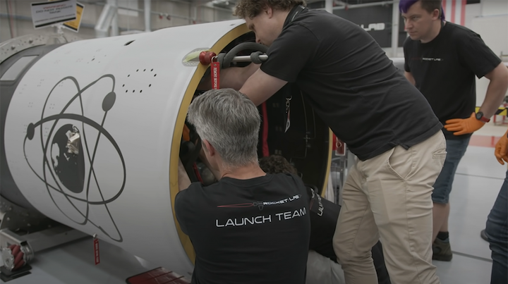 rocket-lab-electron-recovery-1024x573