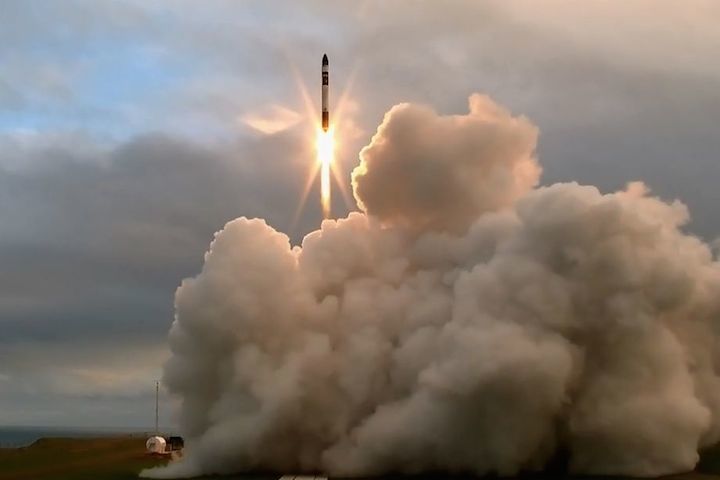 rocket-lab-lift-off-mahia-peni