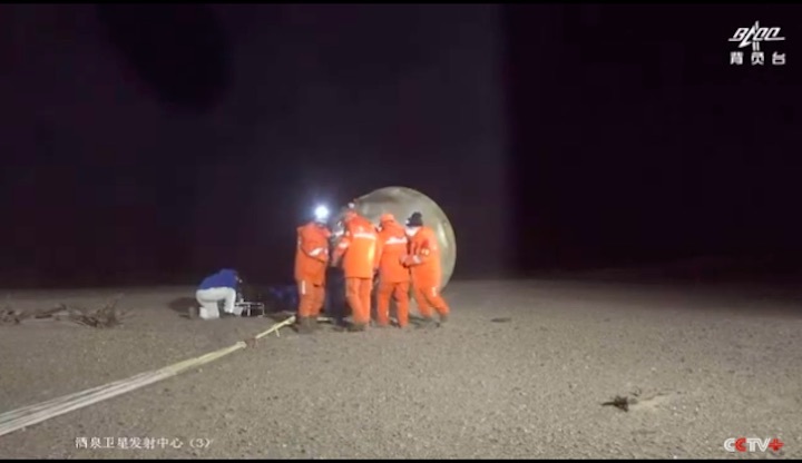 shenzhou-14-crew-landing-agc