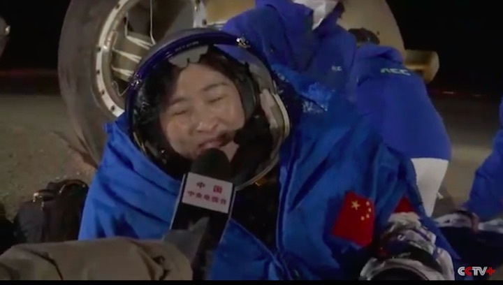 shenzhou-14-crew-landing-agw