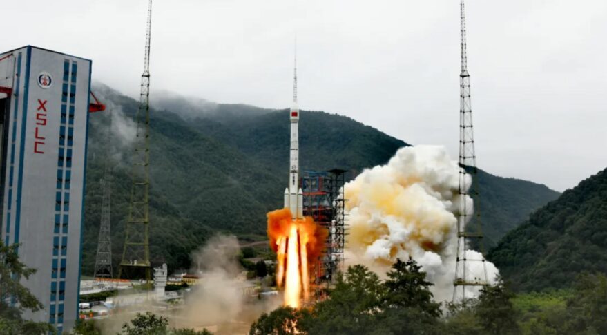 shijian-21-launch-cz3b-xslc-24oct2021-casc-879x485