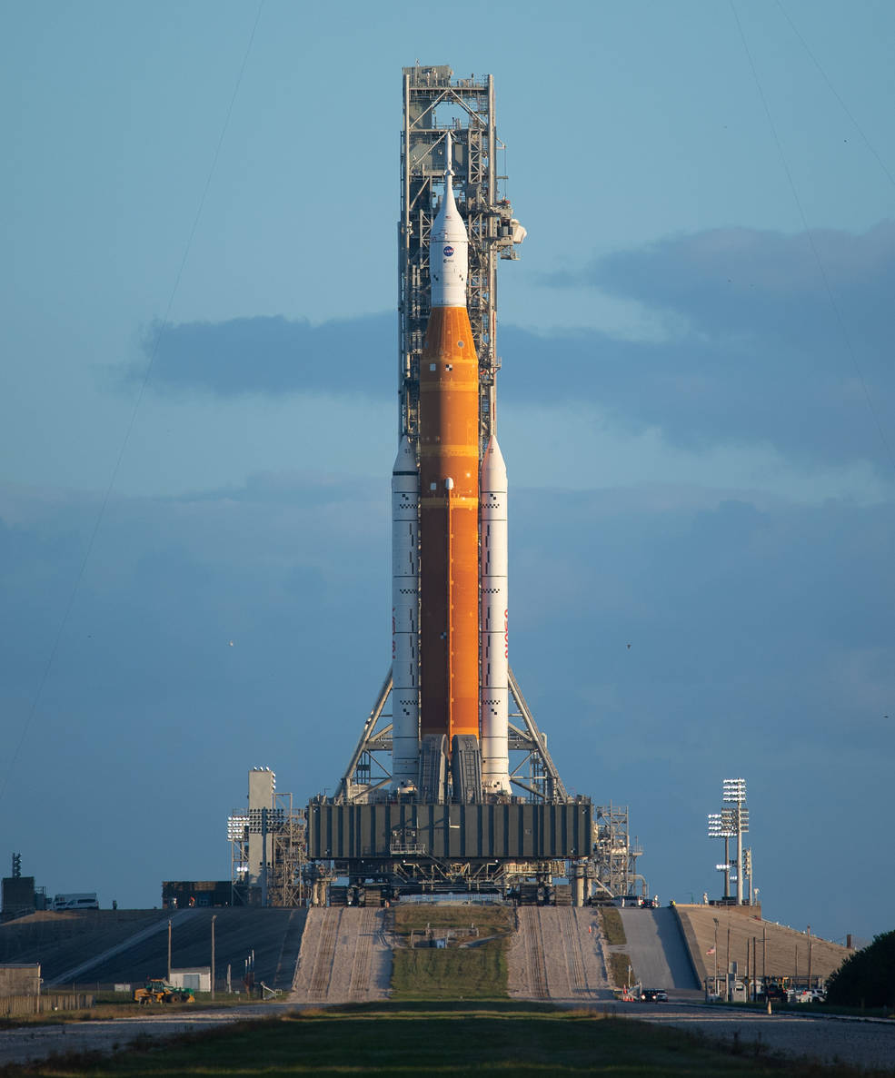 sls-rocket-1