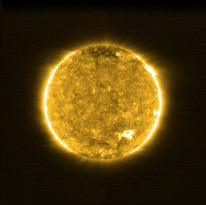 solar-orbiter-s-first-view-of-the-sun-pillars