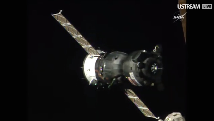 soyuz-iss50-gbw