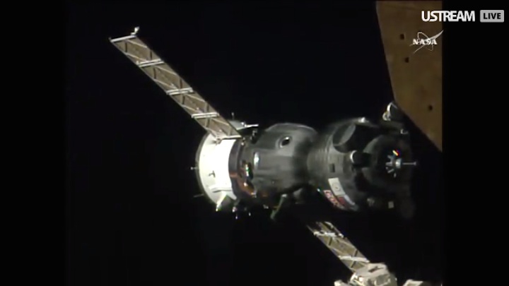 soyuz-iss50-gbx