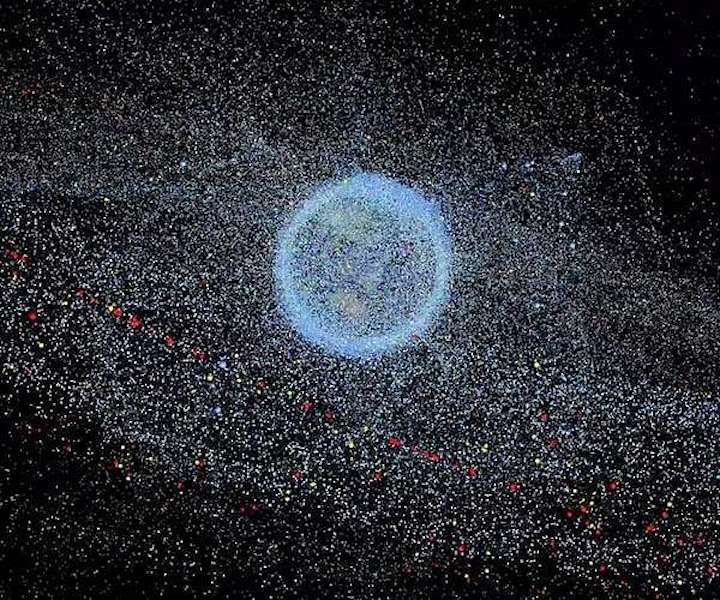 space-environment-debris-earth-junk-satellites-hg