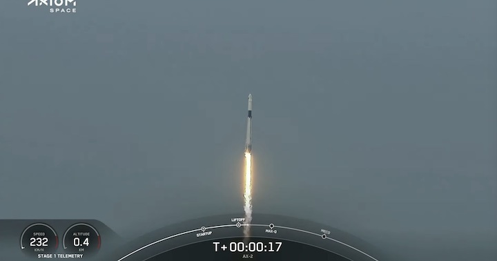 spacex-dragon-ax2-launch-de