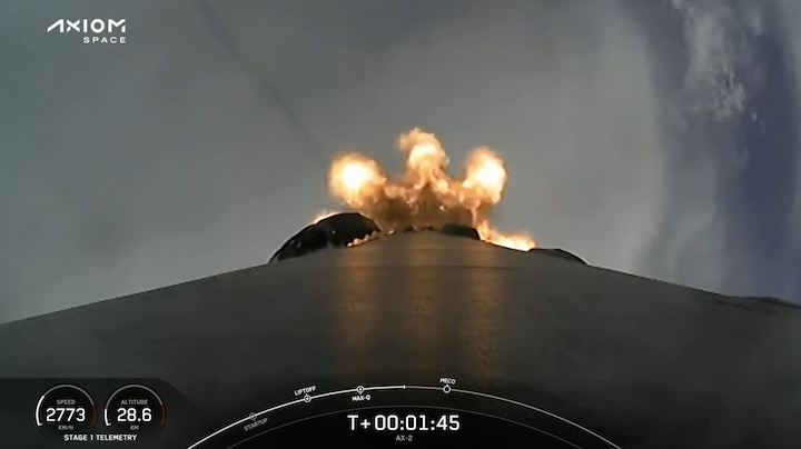 spacex-dragon-ax2-launch-dha