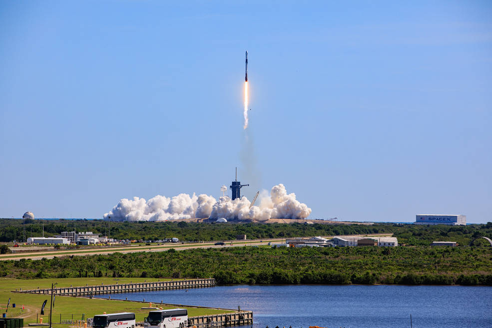 spacex-falcon-9-rocket-1