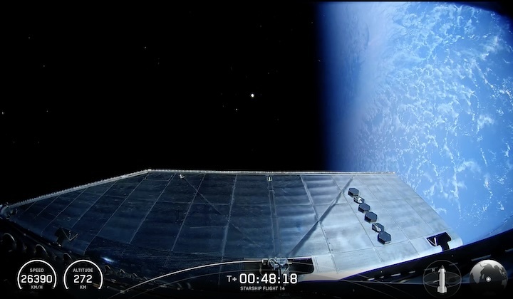 starships-14-launch-azj