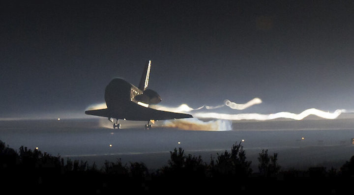 sts-135-landing-cropped-879x485
