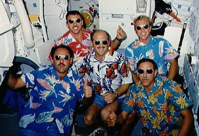 sts-26-hawaiian-shirts