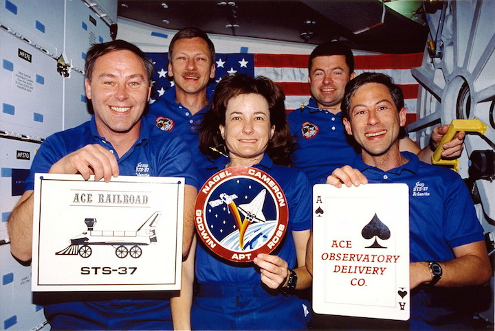 sts-37-4