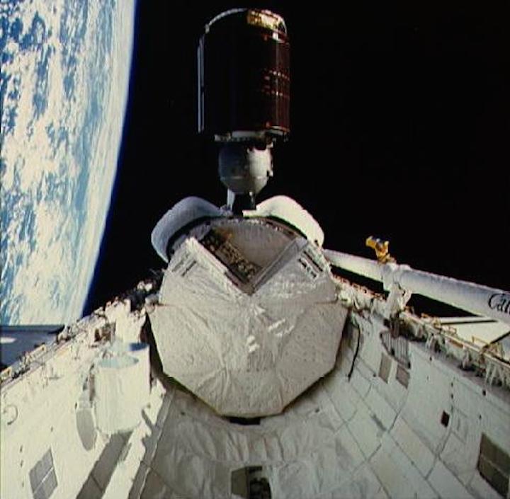 sts-51-d-telesat-1-deployment