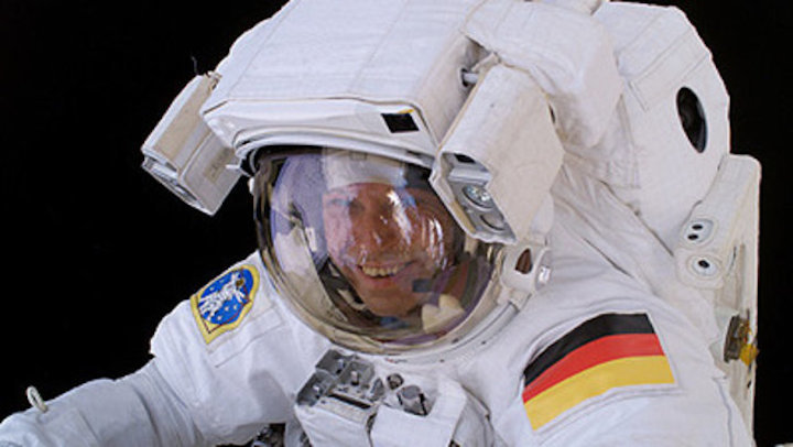 thomas-reiter-during-spacewalk-large