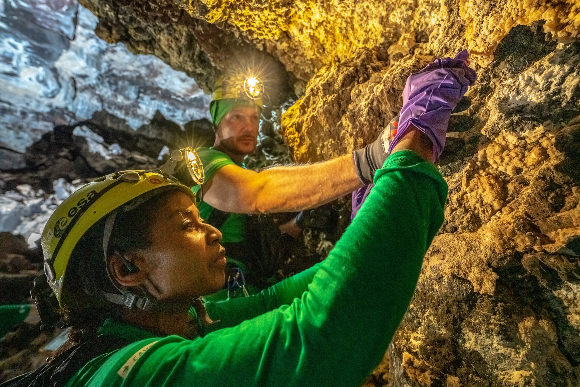 turning-astronauts-into-planetary-explorers-pillars