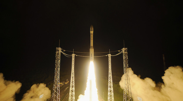 vega-liftoff-lisa-pathfinder-2015-12-03-879x485