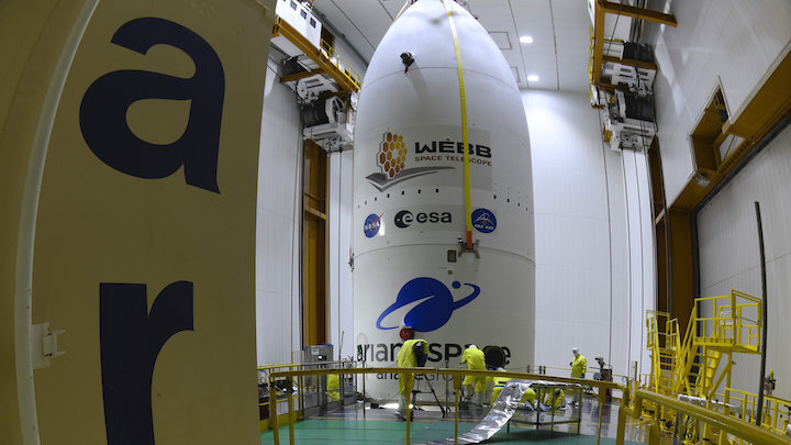 webb-encapsulated-inside-ariane-5-pillars