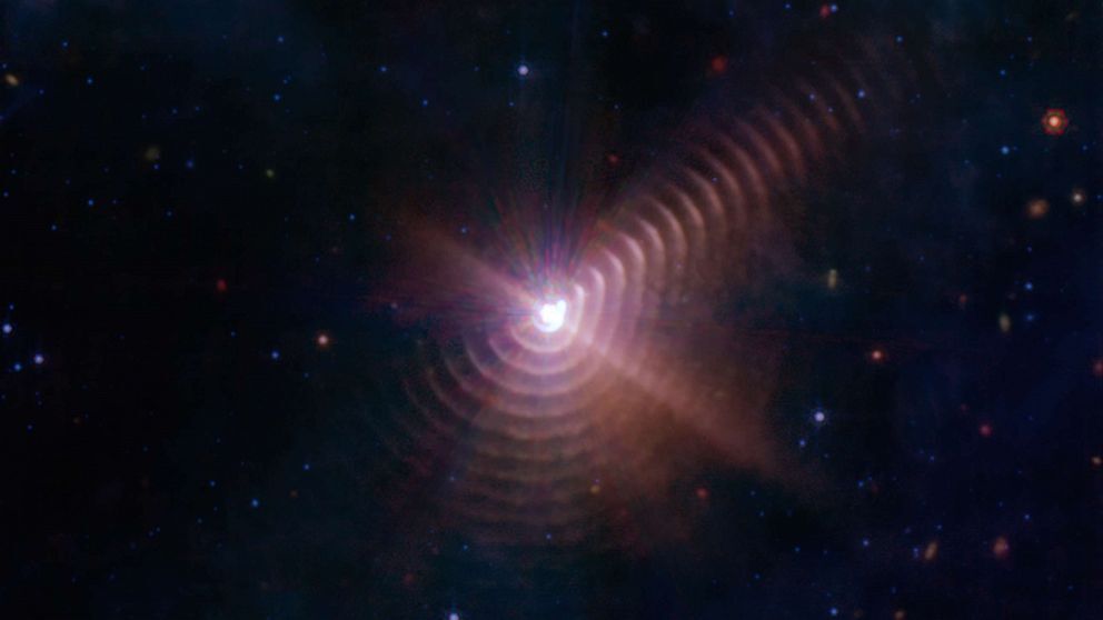 webb-telescope-wolf-rayet-stars-02-ht-llr-221012-1665621795161-hpmain-16x9-992